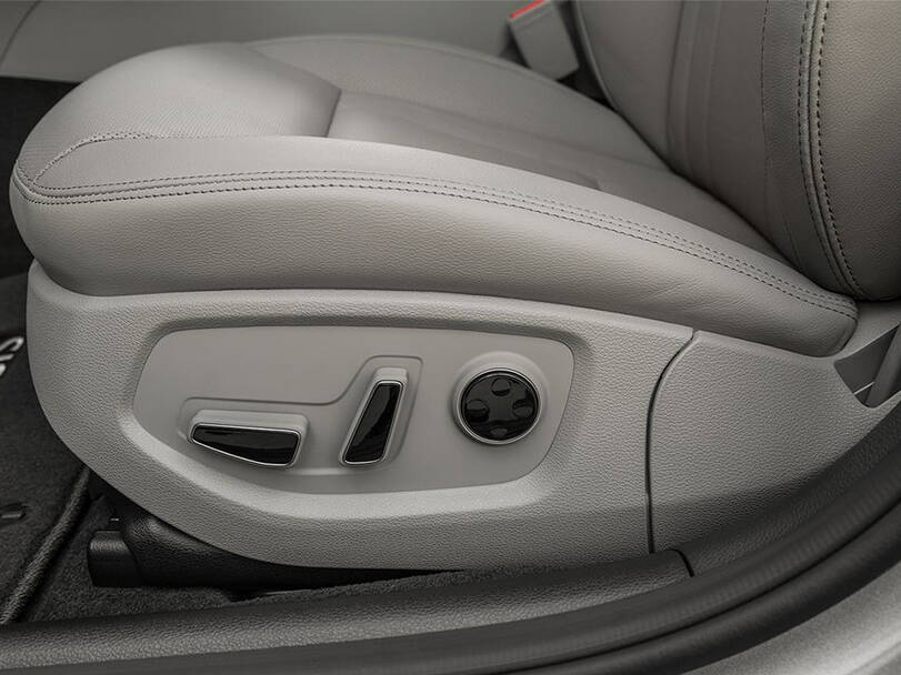 Genesis G80 1st (DH) Generation Interior 