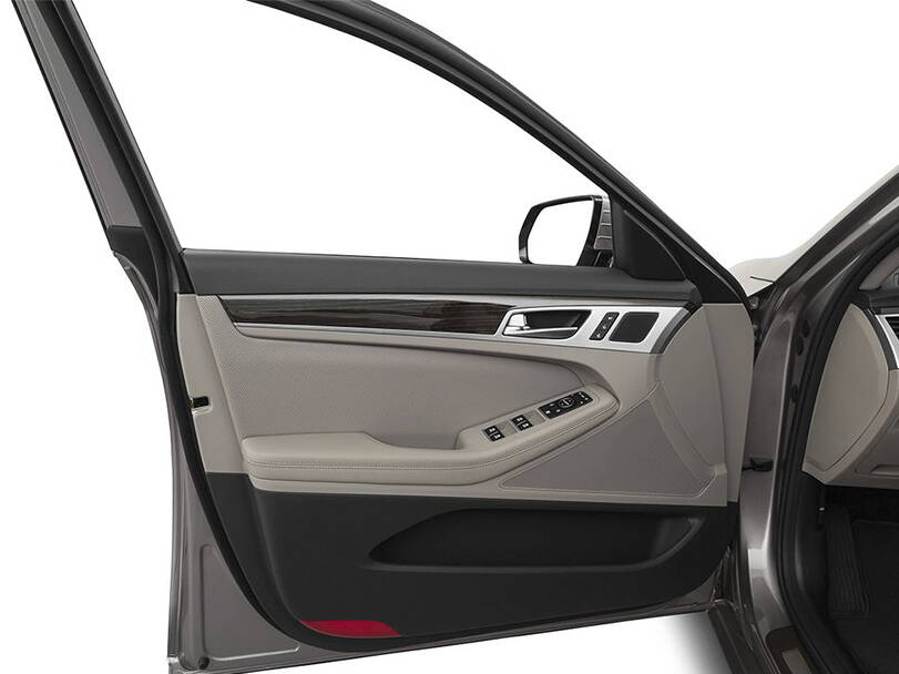 Genesis G80 1st (DH) Generation Pictures: Explore 19 Images of Interior and Exterior Image-13