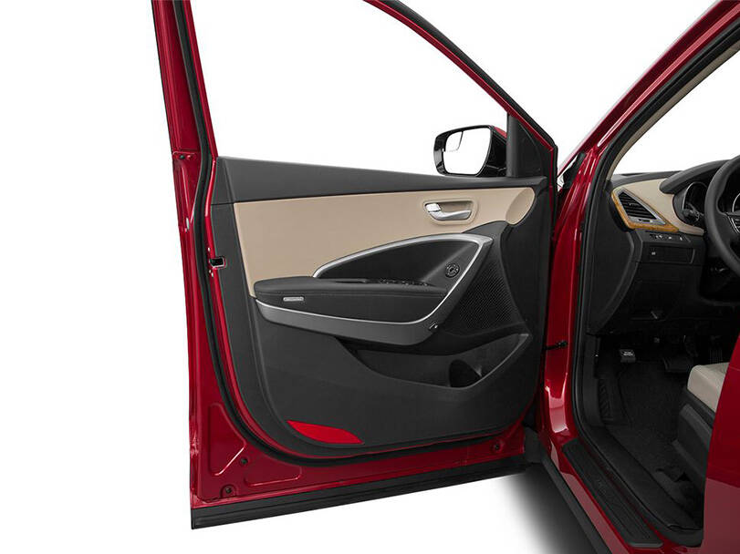 Hyundai Santa Fe Interior 