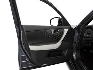 إنفينيتي QX70 الداخلية 