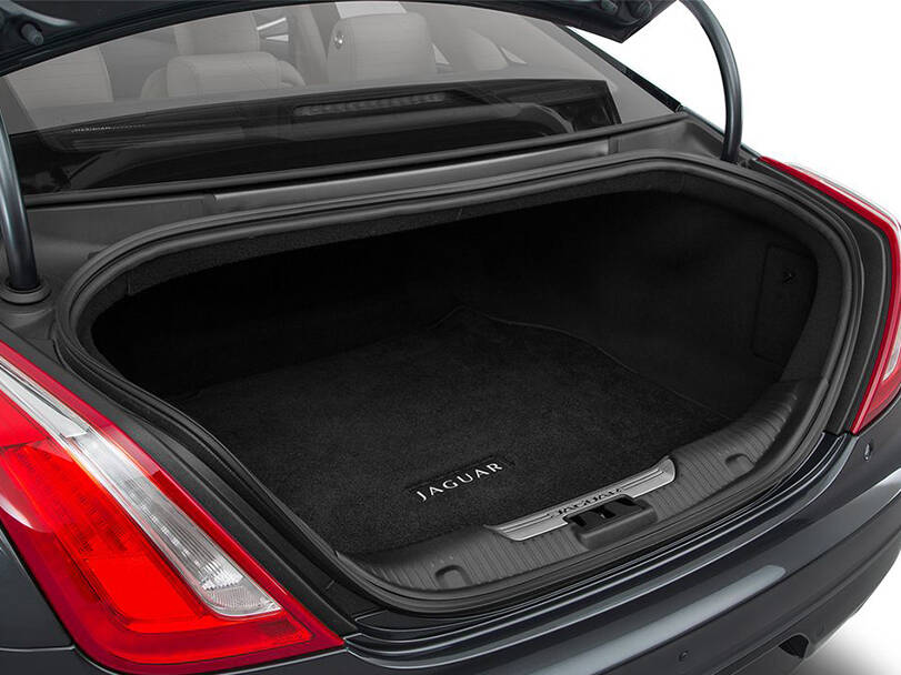 جاجوار XJ الداخلية 