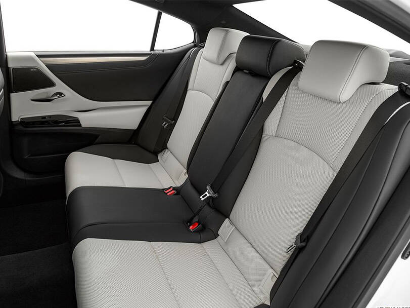 لكزس ES 2025 Interior 