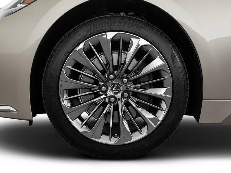 لكزس LS الخارجية 