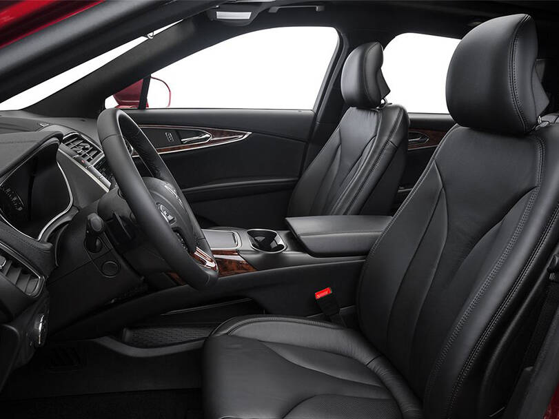 لينكون MKX 2025 صور، واستكشاف 20 صور داخلية وخارجية Image-13