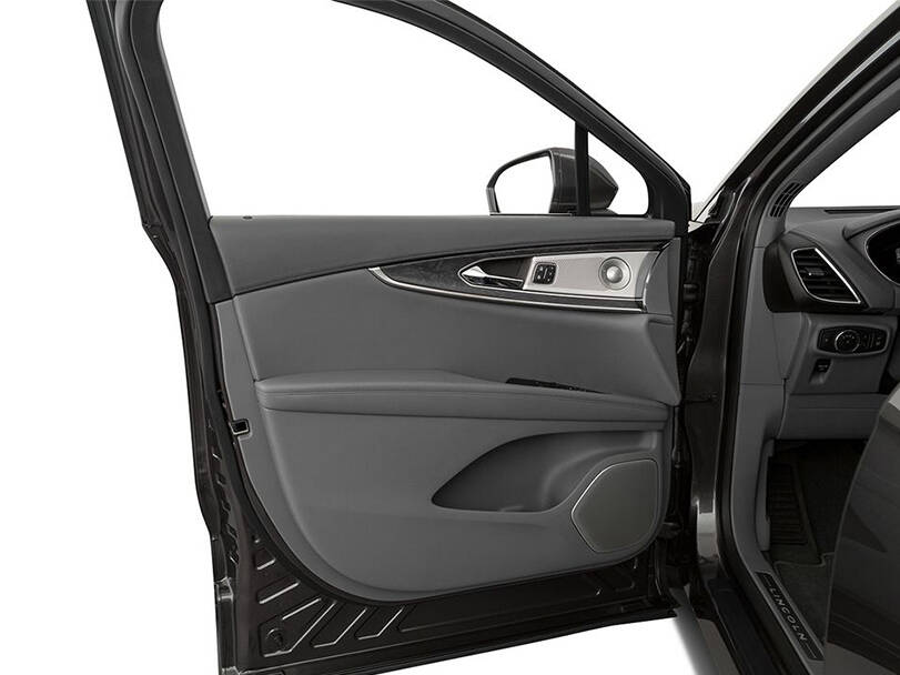 Lincoln Nautilus Interior 