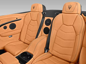 مازيراتي جران كابريو الداخلية 