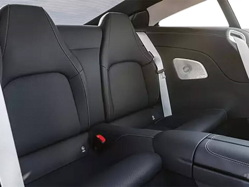 مرسيدس بنز AMG جي تي 2025 الداخلية 