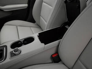 مرسيدس بنز CLA الداخلية 