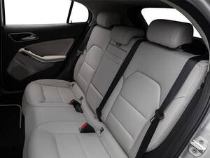 مرسيدس بنز GLA الداخلية 