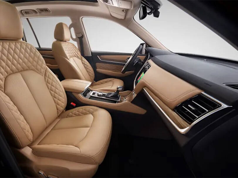 MG RX8 2025 Interior 