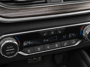 نيسان التيما الداخلية 