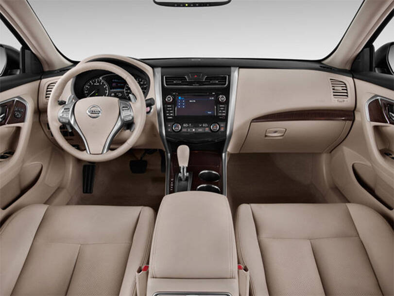 Nissan Altima Interior 