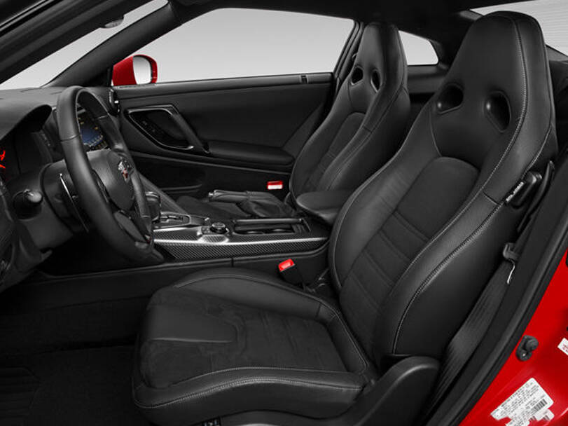 نيسان GT-R الخارجية 