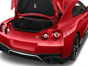 نيسان GT-R الخارجية 