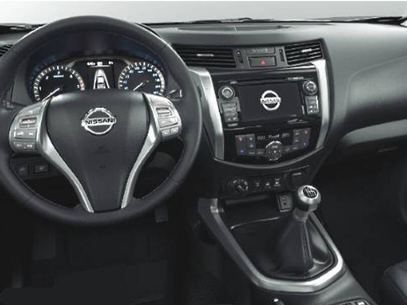 Nissan Navara Interior 