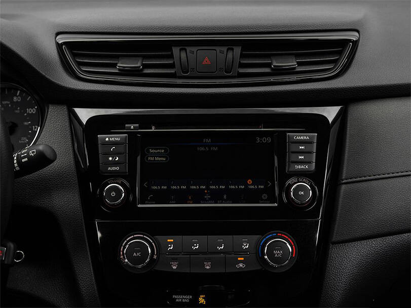 Nissan X-Trail Interior 