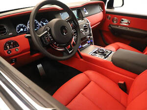 Rolls Royce Cullinan Interior 