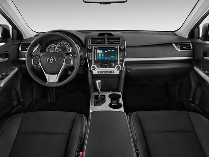 تويوتا كامري XV50 الداخلية 