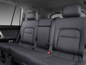 تويوتا لاند كروزر الداخلية 