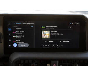 تويوتا لاند كروزر برادو الداخلية 