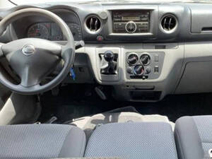 نيسان أورفان الداخلية 