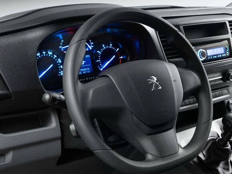 بيجو إكسبيرت 2026 الداخلية 