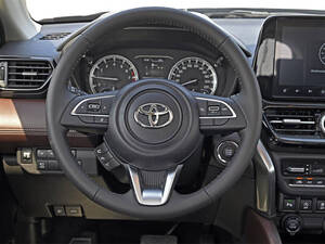 تويوتا أوربن كروزر الداخلية 