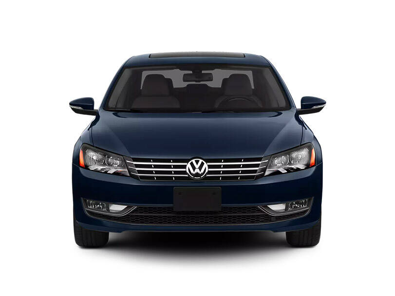 Volkswagen Passat 6th Generation Pictures: Explore 15 Images of Interior and Exterior Image-4