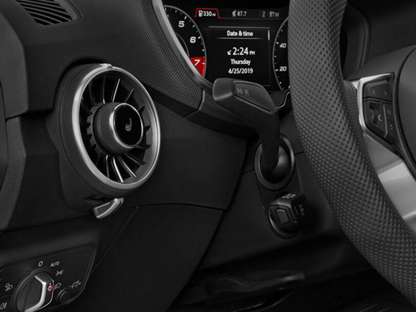 أودي TT الداخلية 