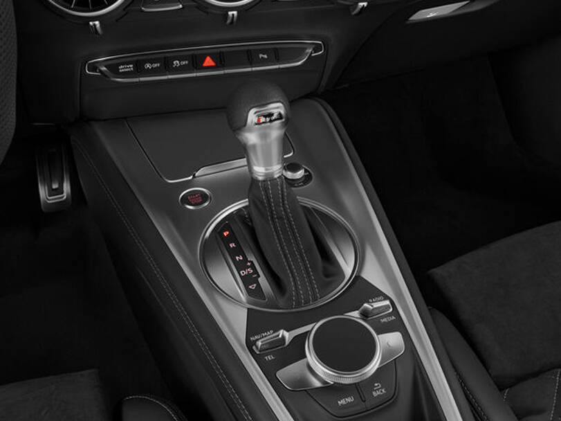 أودي TT الجيل الثاني (النوع 8J) الداخلية 