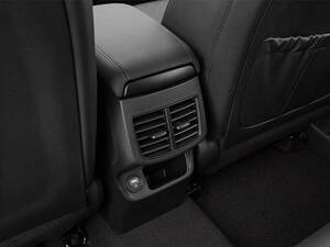 كيا سيلتوس الداخلية 