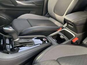 أوبل جراندلاند X الداخلية 