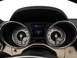 مرسيدس بنز SLK Class الداخلية 