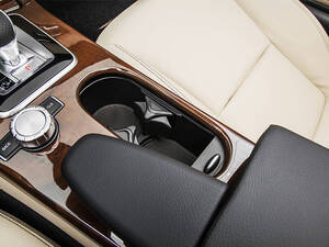 مرسيدس بنز SLK Class الداخلية 