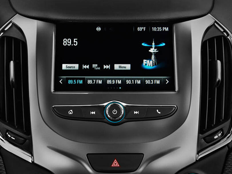 Chevrolet Cruze 2025 Images, Explore 23 Photos of Interior and Exterior Image-22