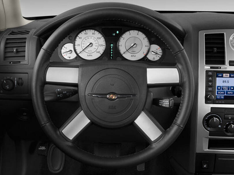 كرايسلر 300 الداخلية 