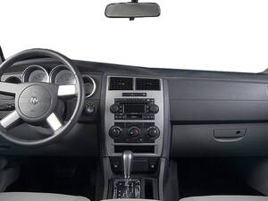 دودج تشارجر الداخلية 