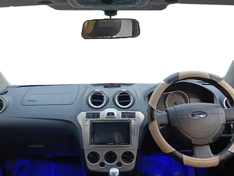 Ford Figo 1st Generation Pictures: Explore 10 Images of Interior and Exterior Image-9