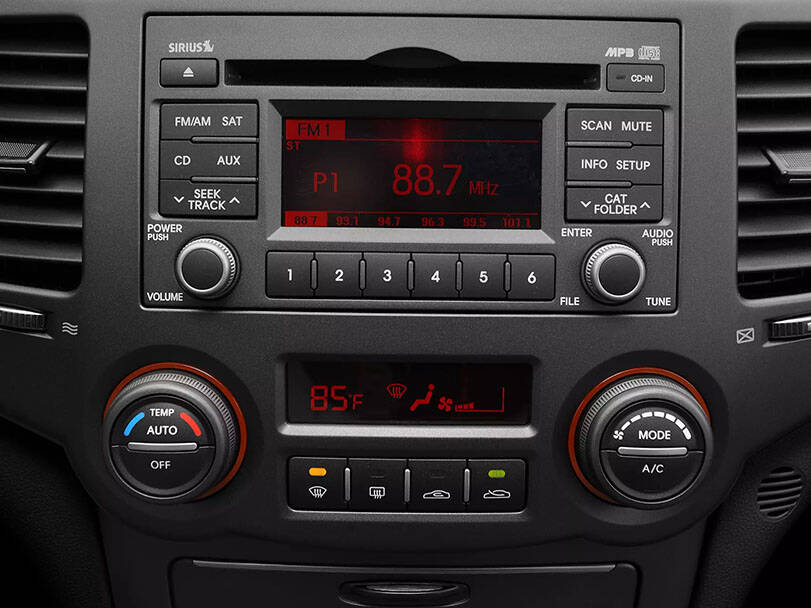 كيا أوبتيما الجيل الثاني (MG) صور داخلية وخارجية Image-10