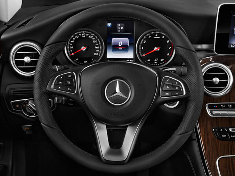 مرسيدس بنز GLC كلاس الجيل الأول (X253) الداخلية 