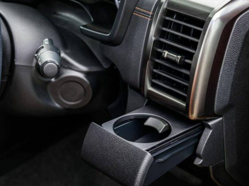 Mitsubishi L200 Interior 