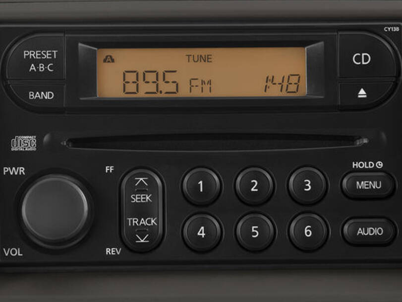 نيسان إكستيرا الجيل الثاني (N50) صور داخلية وخارجية Image-22