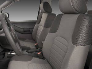 نيسان إكستيرا الداخلية 