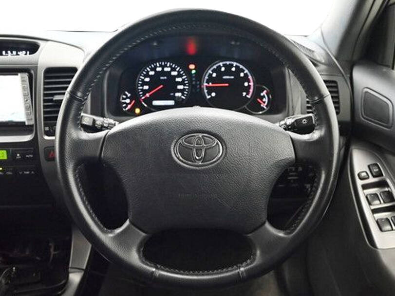 Toyota Land Cruiser Prado Interior 