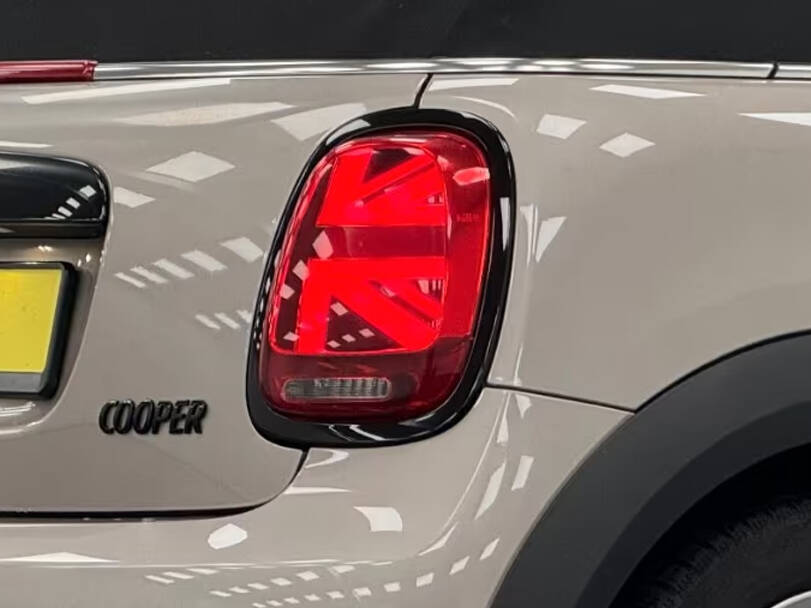 ميني كونفيرتيبل 2025 الخارجية 