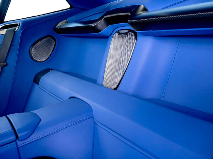 Aston Martin Vanquish S 2025 Interior 