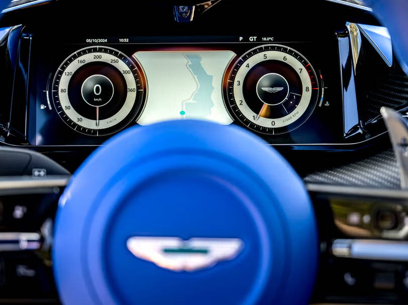 Aston Martin Vanquish S 2025 Interior 