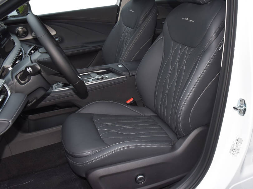 شيري أريزو 8 2026 الداخلية 