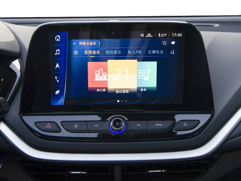 Chevrolet Menlo Interior 