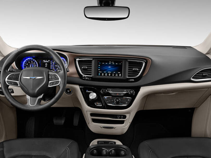 كرايسلر فوييجر 2026 الداخلية 